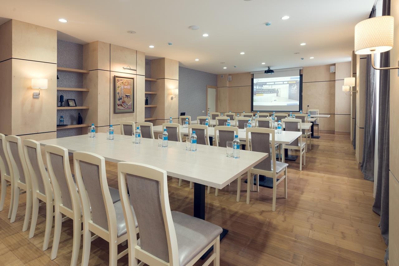 Aykun Hotel By Ag Hotels Group อัสตานา ภายนอก รูปภาพ